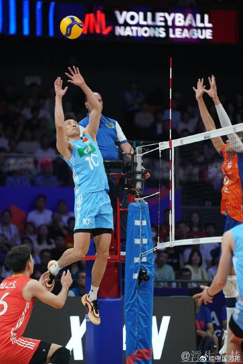 中国男排力克荷兰 收获两连胜