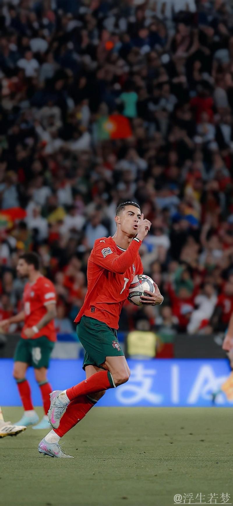 C罗续约悬而未决：对战绩不满望换帅 或为劲敌征战世俱杯